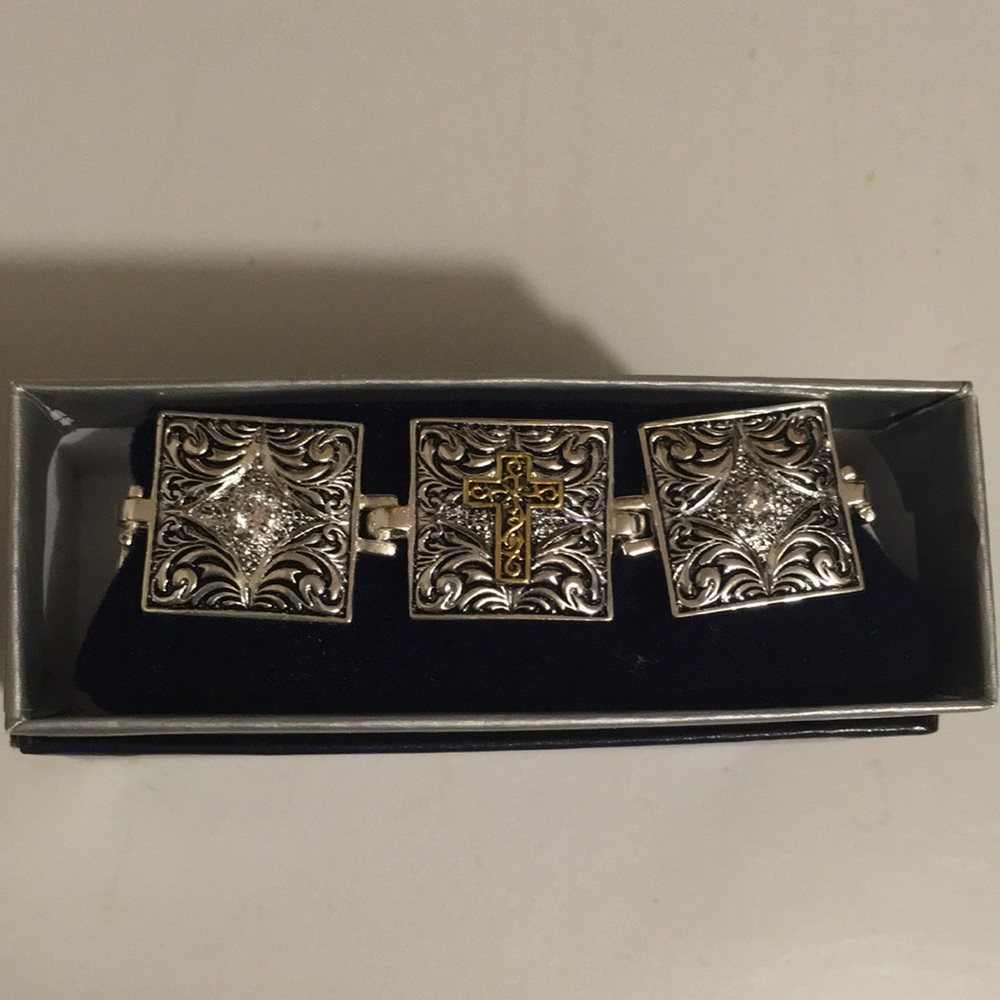 NEW Montana silversmiths bracelet